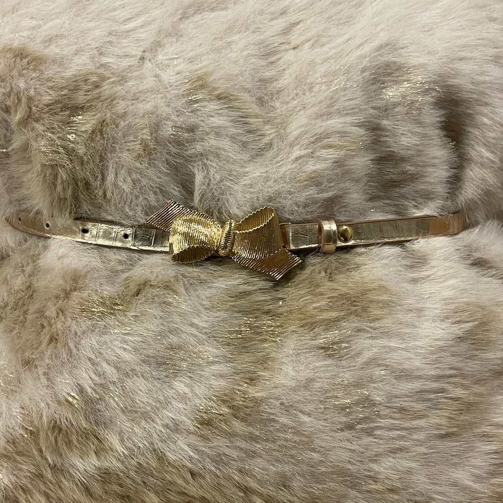 Elegant Gold Bow Belt